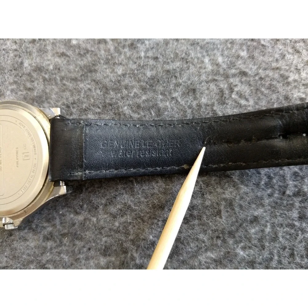 Timex Indiglo Expedition Watch White Dial Stainless Back Red Second Hand‎ Date